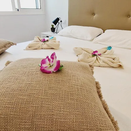 Rooftop Vistas, 2 Bedrooms First Line Сasa de vacaciones *