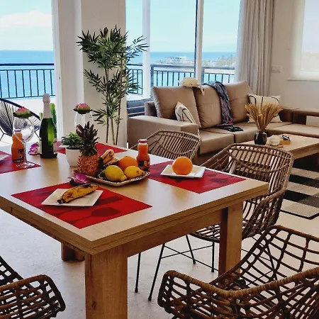 펜션 Rooftop Vistas, 2 Bedrooms First Line