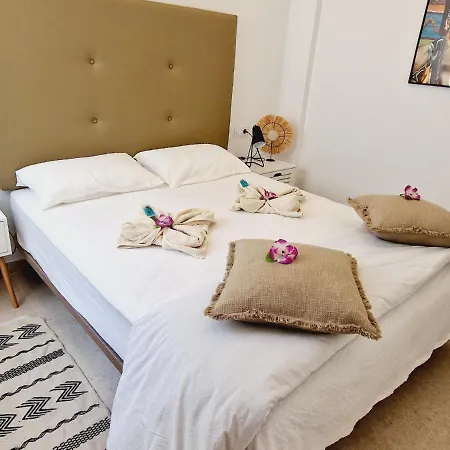 Ferienhaus Rooftop Vistas, 2 Bedrooms First Line Los Cristianos (Tenerife)