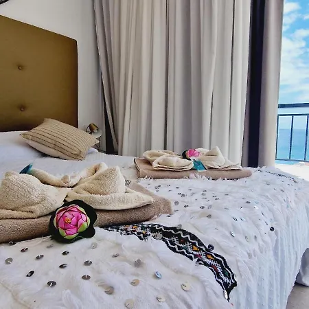 Rooftop Vistas, 2 Bedrooms First Line * ロスクリスティアーノス